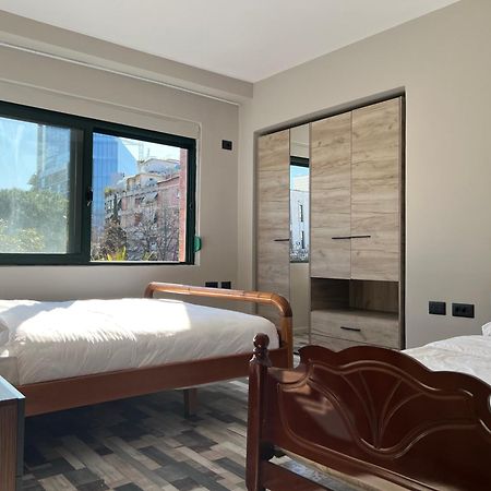 Piazza City Center Apartment Tirana Bagian luar foto