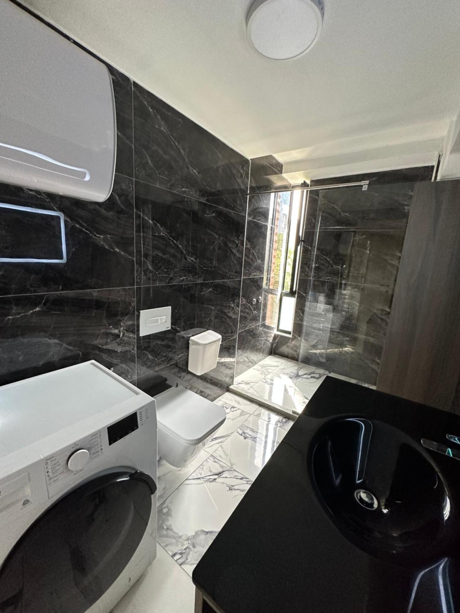 Piazza City Center Apartment Tirana Bagian luar foto